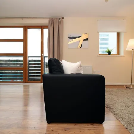 Apartment Mead Heights By Staybc *